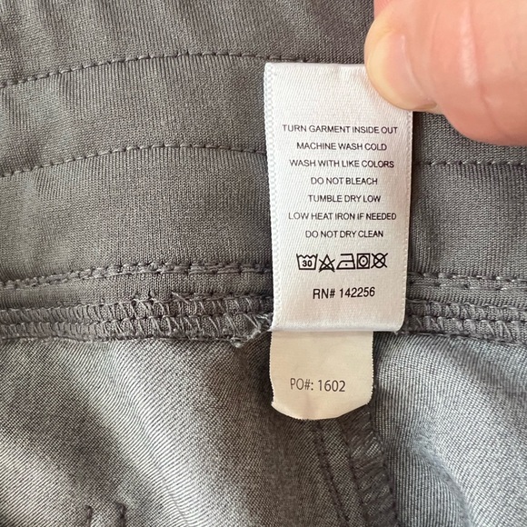 FIGS Zamora Jogger Scrub Pants Gray #1602, size LP - Picture 8 of 9